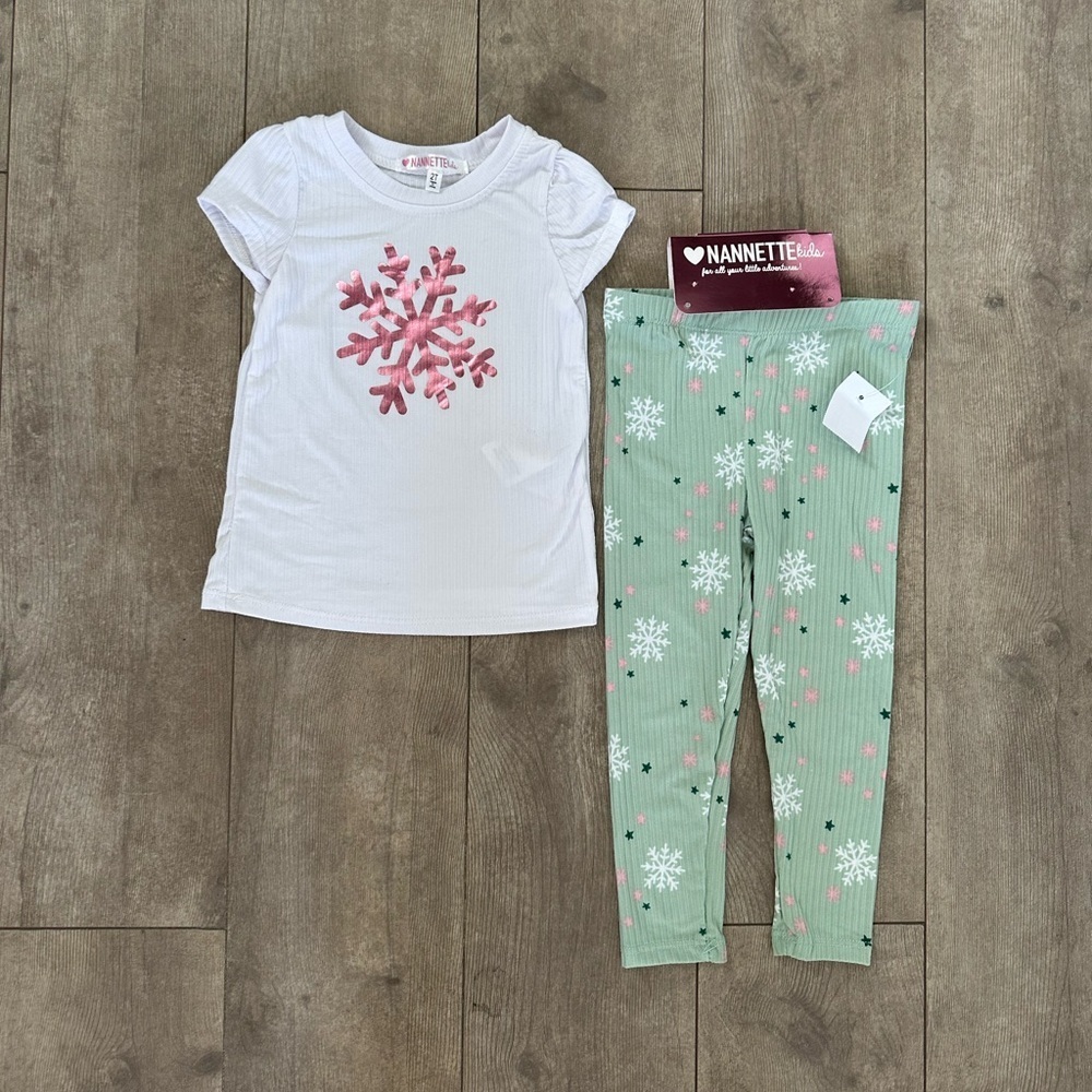 New Nannette Kids 2T Winter Christmas Outfit Snowflakes
Pants and shirt